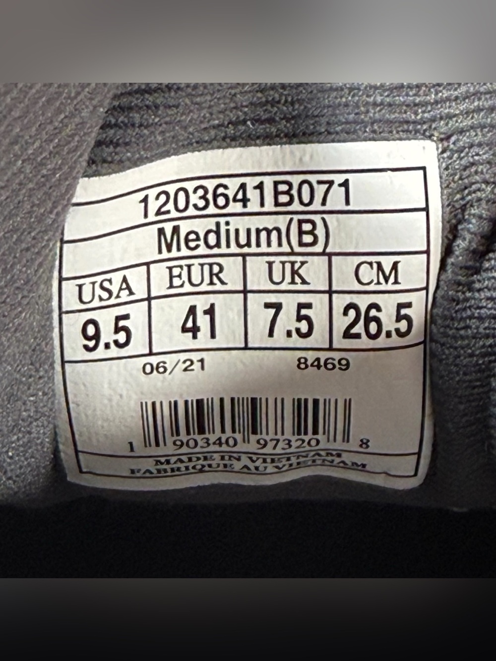 Brooks Sneakers Cascadia 16 GORE-TEX Running Trail Outdoor Women’s 9.5 B - Picture 11 of 11